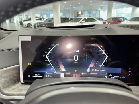 New 2026 BMW X7 xDrive40i w/ M Sport Package image 17