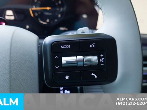 Used 2025 Hyundai Santa Fe Calligraphy image 32