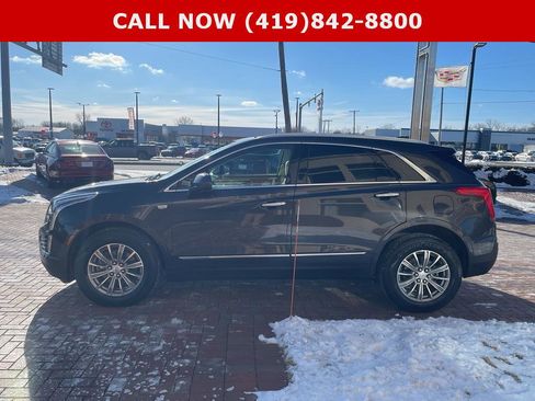 Used 2017 Cadillac XT5 Luxury w/ Driver Awareness Package image 11