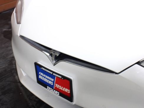 Used 2020 Tesla Model S AWD image 4