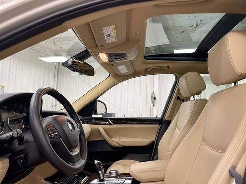 Used 2017 BMW X3 xDrive28i image 19