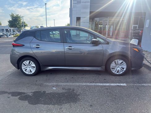 Certified 2025 Nissan Leaf S FWD image 4