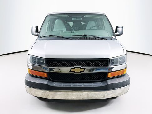 Used 2015 Chevrolet Express 3500 LT w/ LT Preferred Equipment Group image 2