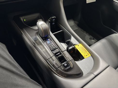 New 2026 Toyota Crown Platinum image 12