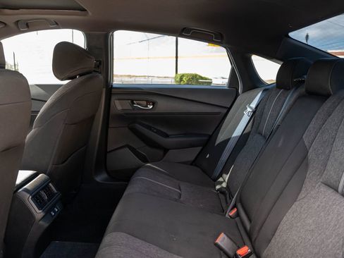 Used 2025 Honda Accord Sport image 15