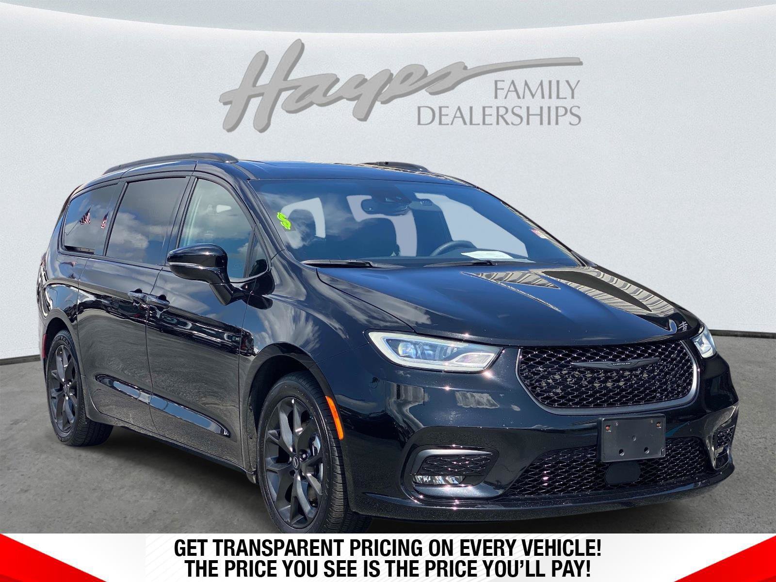 Used 2025 Chrysler Pacifica Limited FWD image 1