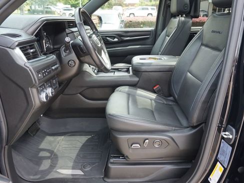Used 2021 GMC Yukon Denali w/ Denali Premium Package image 19