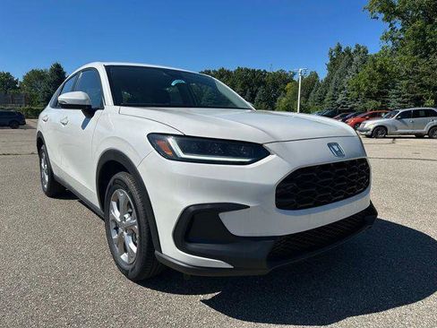 New 2025 Honda HR-V LX image 2