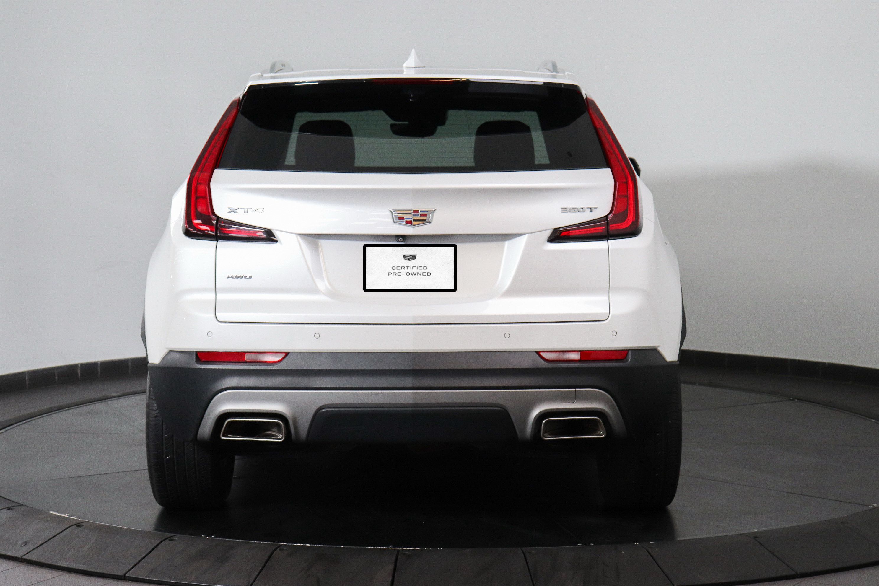 Used 2022 Cadillac XT4 Premium Luxury w/ Enhanced Visibility Package AWD/4WD image 4