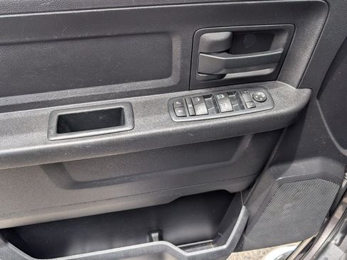 Used 2016 RAM 3500 Tradesman w/ Chrome Appearance Group AWD/4WD image 15