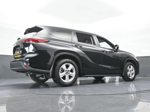 Used 2023 Toyota Highlander L image 55