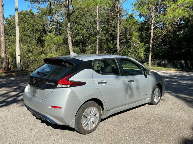Used 2018 Nissan Leaf S w/ S Charge Package FWD image 6