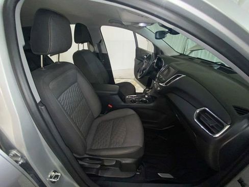 Used 2020 Chevrolet Equinox LT w/ Driver Convenience Package image 37