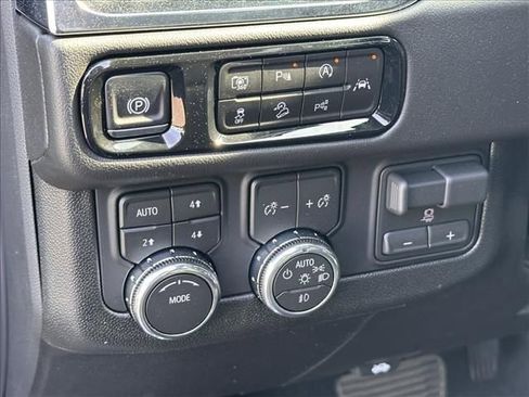 New 2026 GMC Yukon XL Elevation image 30