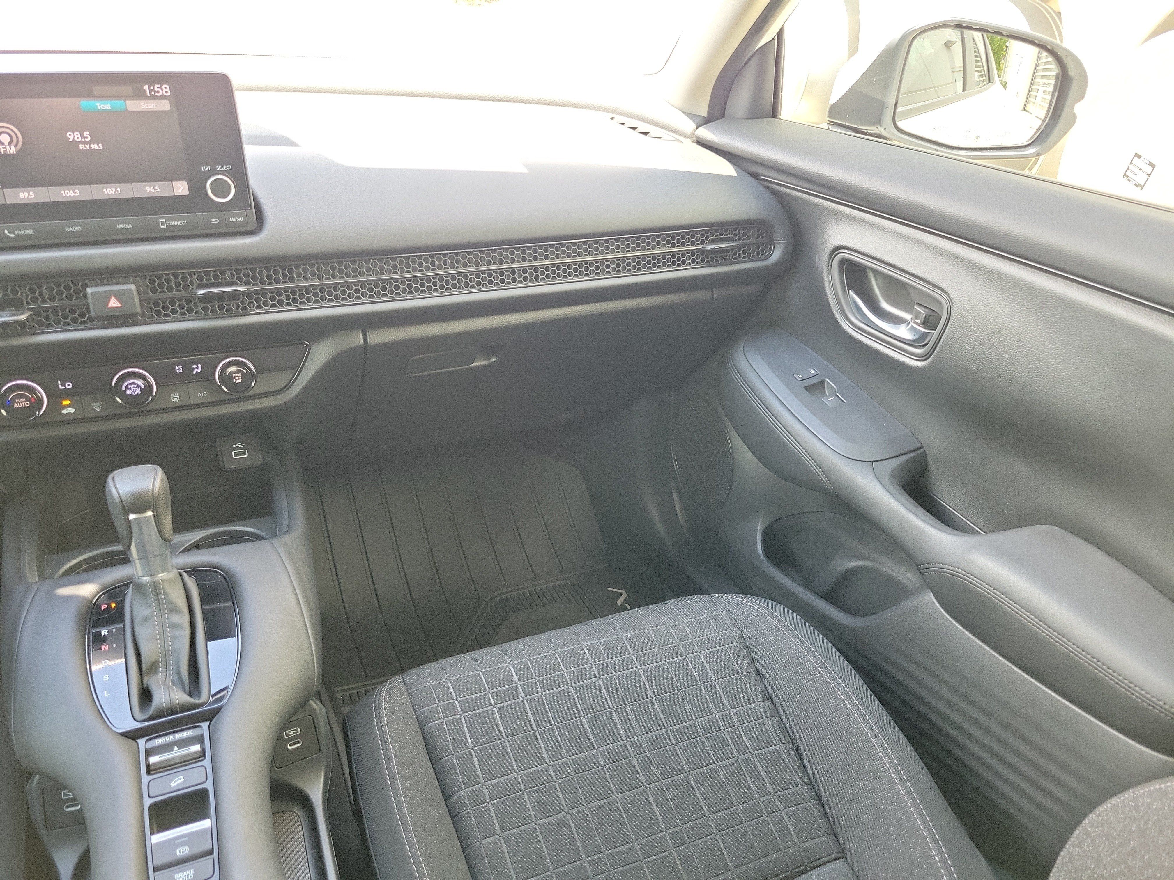 Used 2024 Honda HR-V LX image 19