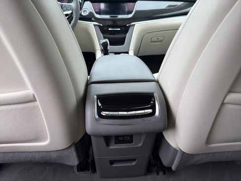 Used 2020 Cadillac XT6 Premium Luxury image 23