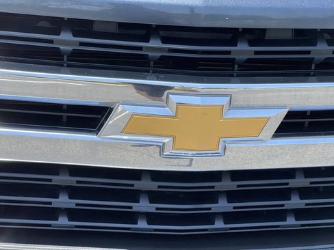 Used 2021 Chevrolet Silverado 1500 LT RWD image 3