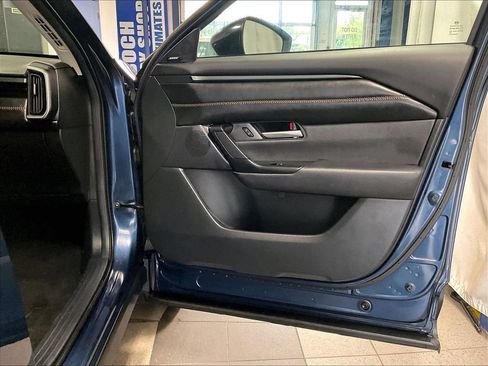Used 2025 MAZDA CX-50 AWD 2.5 Hybrid w/ Premium Pkg image 12