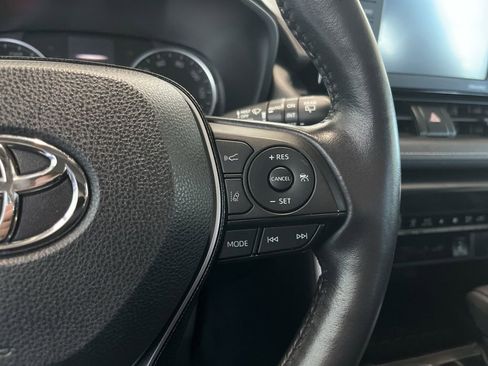 Used 2020 Toyota RAV4 XLE w/ XLE Grade Weather Package image 7