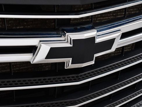 Used 2021 Chevrolet Traverse LT w/ LPO, Floor Liner Package image 22