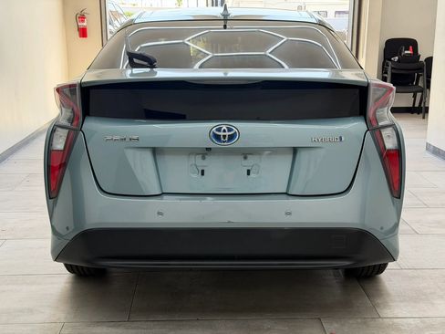 Used 2017 Toyota Prius Two w/ Prius Two Safety Plus Package FWD image 7