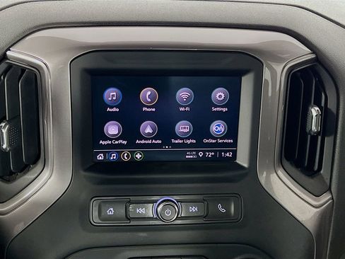 Used 2024 Chevrolet Silverado 2500 Custom w/ Custom Value Package image 14