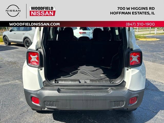 Used 2022 Jeep Renegade Altitude w/ Convenience Group AWD/4WD image 19