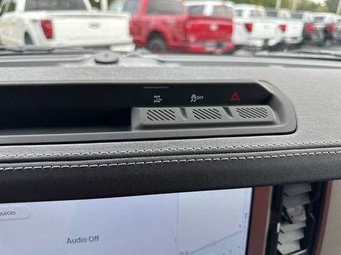 New 2025 Ford Bronco Outer Banks AWD/4WD image 24