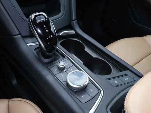 Used 2024 Cadillac XT6 Sport w/ Platinum Package image 34