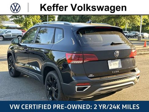 Certified 2023 Volkswagen Taos SE FWD image 5