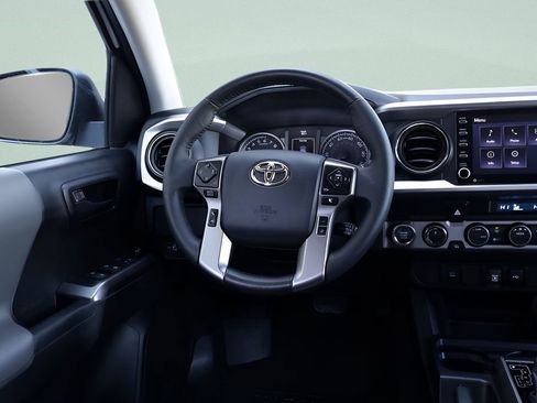 Certified 2023 Toyota Tacoma SR5 AWD/4WD image 30