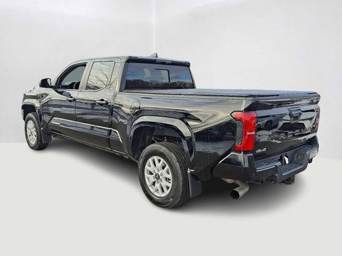 Certified 2024 Toyota Tacoma SR5 image 9