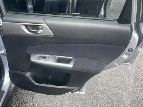 Used 2012 Subaru Forester 2.5X Limited AWD/4WD image 30
