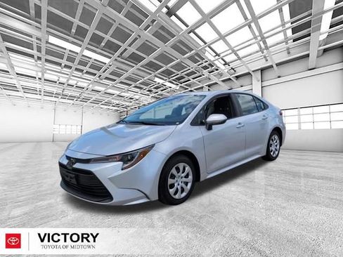 Certified 2026 Toyota Corolla LE FWD image 6