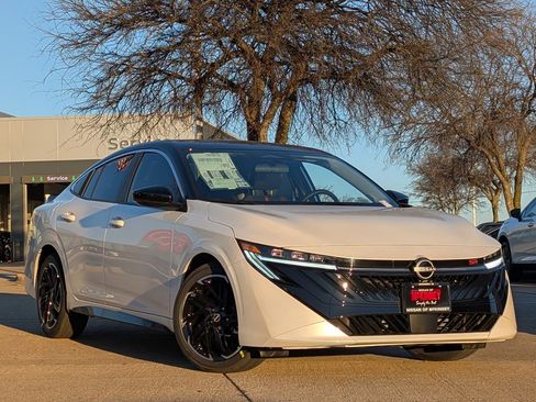 New 2026 Nissan Sentra SR FWD image 2