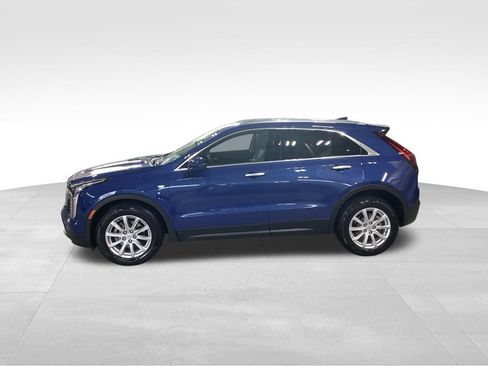 Used 2021 Cadillac XT4 Luxury w/ Cold Weather Package AWD/4WD image 3