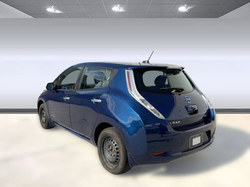 Used 2017 Nissan Leaf S w/ Charge Package image 3