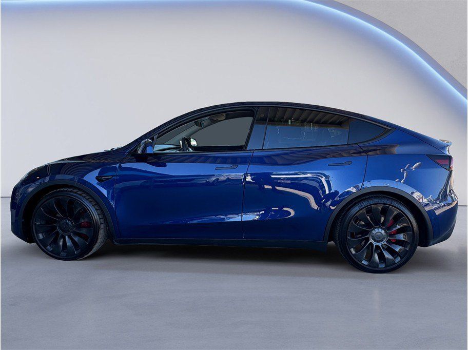 Used 2022 Tesla Model Y Performance AWD/4WD image 3