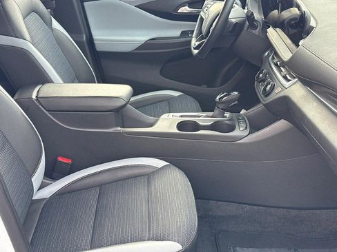 Used 2024 Buick Envista Preferred w/ Convenience I Package image 17