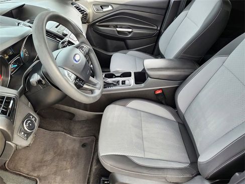 Used 2017 Ford Escape SE image 13