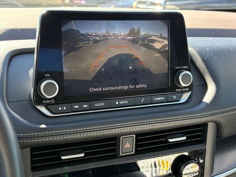 Certified 2023 Nissan Rogue SV w/ SV Premium B Package image 8