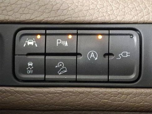 Used 2021 GMC Yukon Denali w/ Denali Ultimate Package image 28