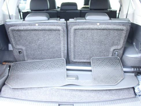 Used 2019 Volkswagen Tiguan SEL Premium w/ 3rd Row Seat Package AWD/4WD image 29