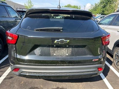 Used 2024 Chevrolet Trax RS FWD image 4