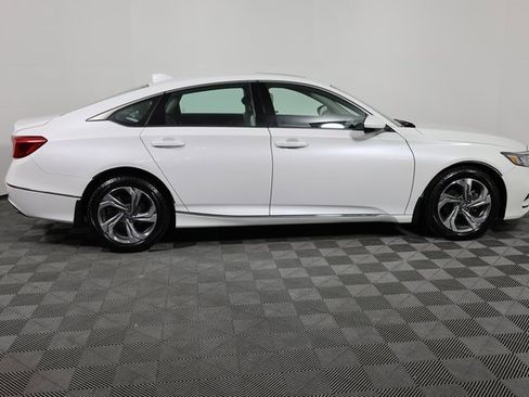 Used 2019 Honda Accord EX image 4