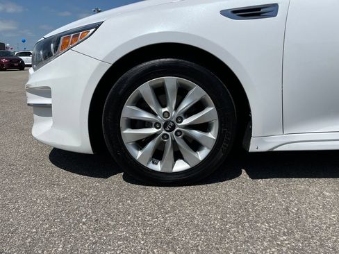 Used 2016 Kia Optima EX w/ Premium Package FWD image 29