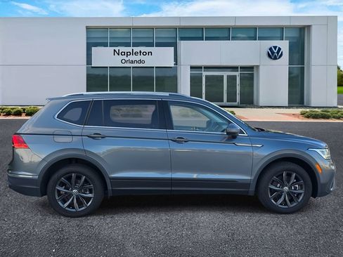 Used 2024 Volkswagen Tiguan SE image 4