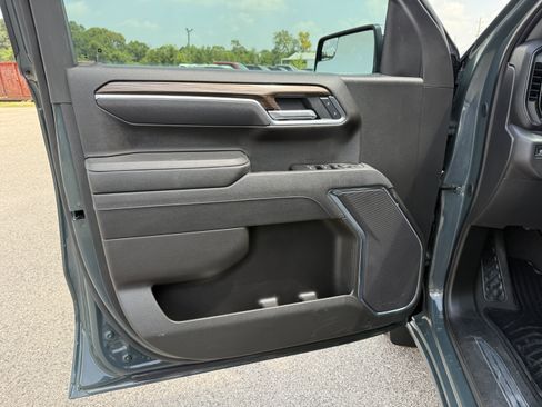 Used 2025 Chevrolet Silverado 1500 LT AWD/4WD image 12
