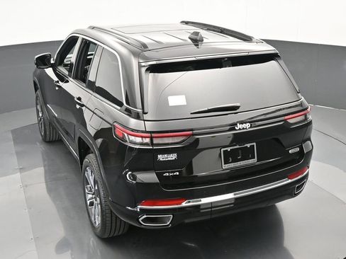 Used 2024 Jeep Grand Cherokee Overland w/ Luxury Tech Group IV image 42