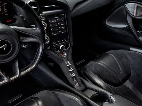 Used 2019 McLaren 720S Performance image 23